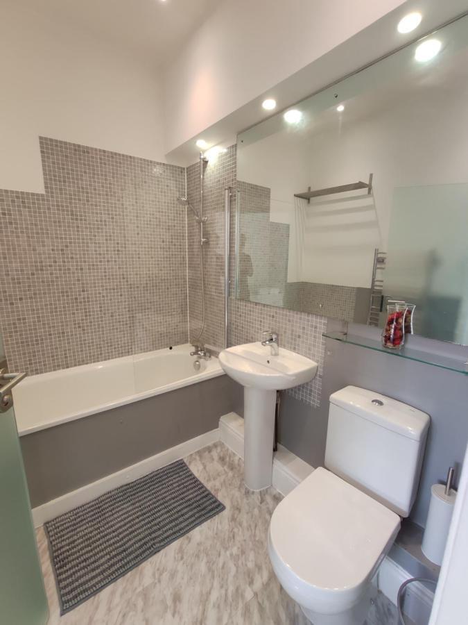 City Centre 2 Bedrooms 2 Ensuite Flat Free Parking 诺丁汉 外观 照片